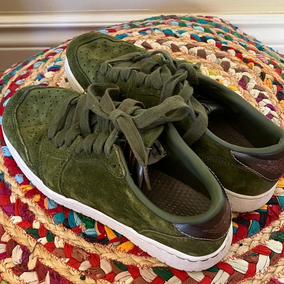 Air Jordan Nike Green Suede Sneakers - Picture 4 of 6